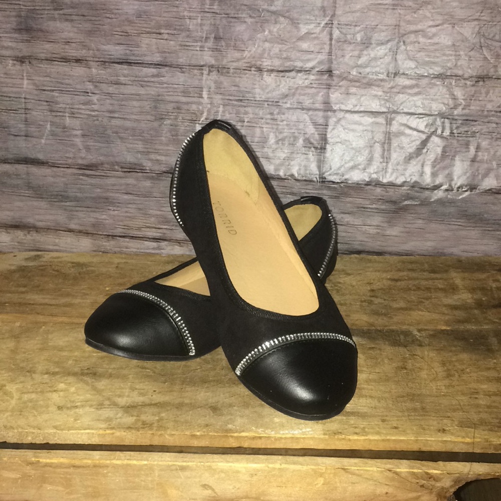 Torrid Black Rhinestone-Trim Cap-Toe Flats - 7